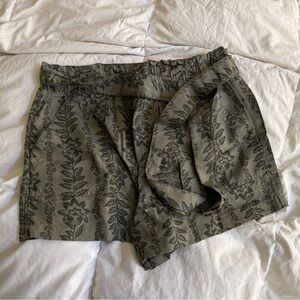 Time and Tru Floral Green Hawaiian Tiki Women's Shorts Large